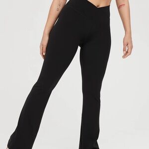 Arie offline high waisted crossover flare legging